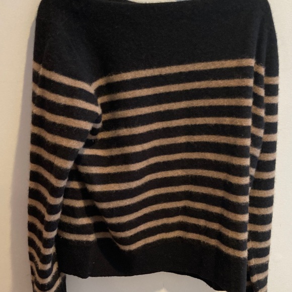 Vince 💯% CASHMERE Black and Beige Striped Crew Neck Sweater.SOFT retails $320 - Picture 6 of 6